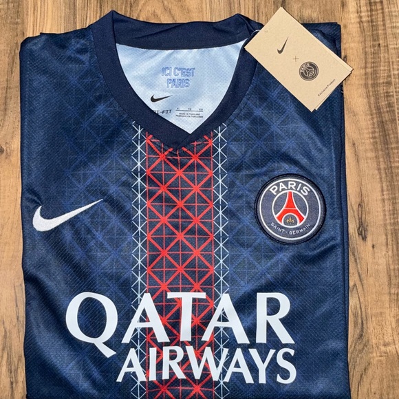 Nike Blue PSG Jersey with Crew Neck and Short Sleeves - Picture 4 of 4